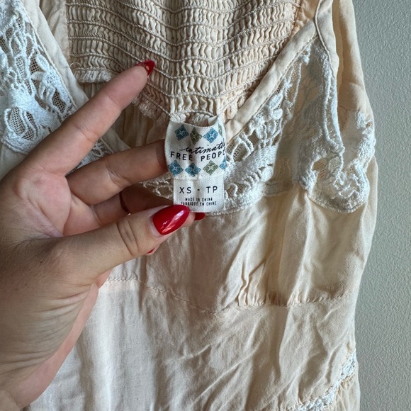Free People Intimately Lace Tiered Cami Ivory Boho Fairy XS Coquette Y2K - Picture 2 of 3